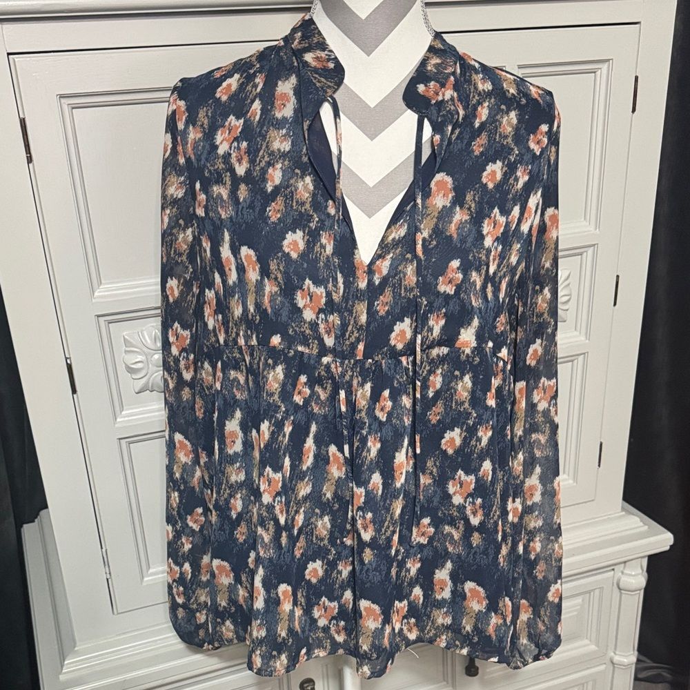 Eri & Ali Women's Navy Floral Long-Sleeve Blouse Size Large